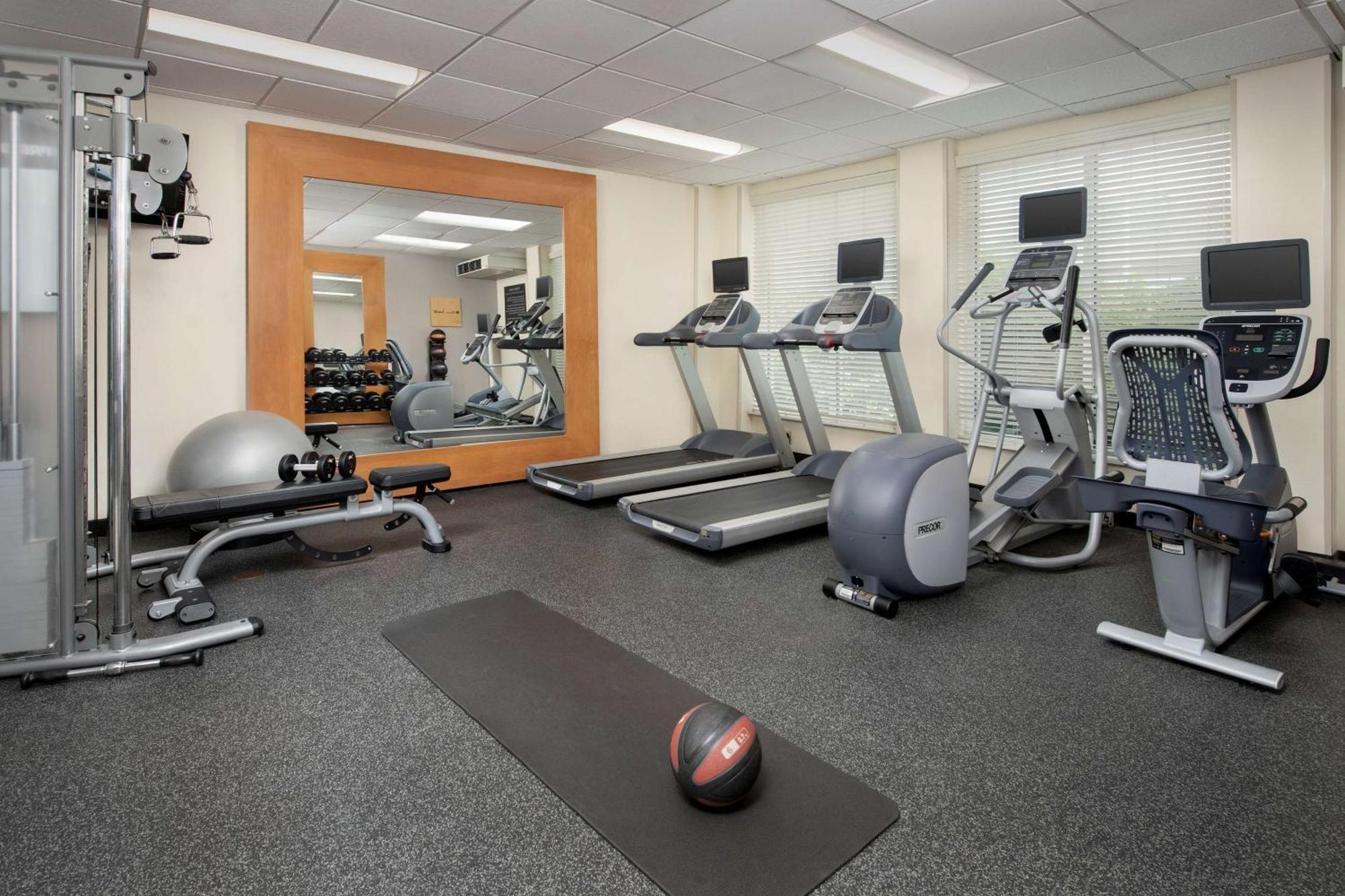 Hilton Garden Inn Knoxville West/Cedar Bluff Экстерьер фото